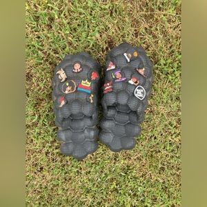 Women’s Massage Bubble Slides With Charms